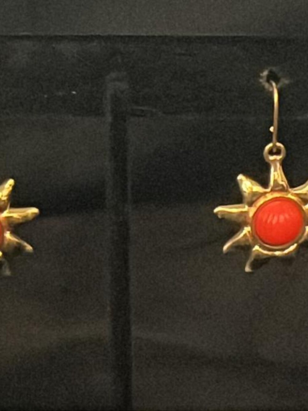Red Striated Button in Gold Tone Sun Earrings